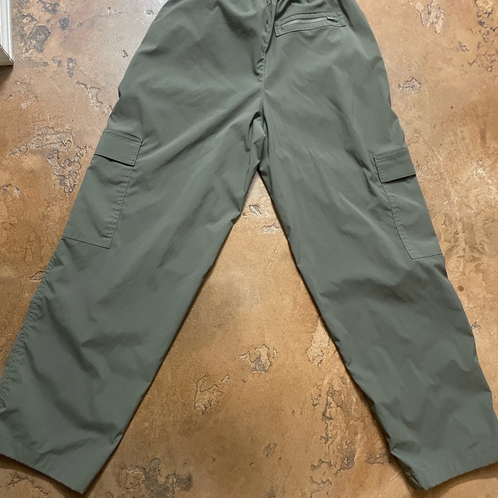 Athleta Trekkie parachute pant